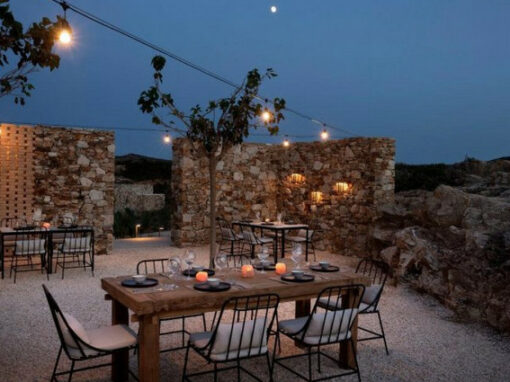 ANTIPAROS | The Rooster Hotel Restaurant