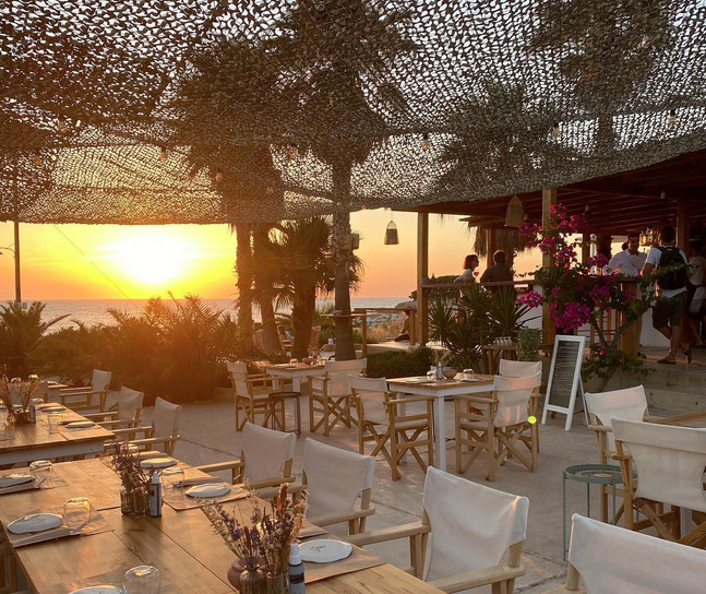 ANTIPAROS | Sunset Deseo Restaurant